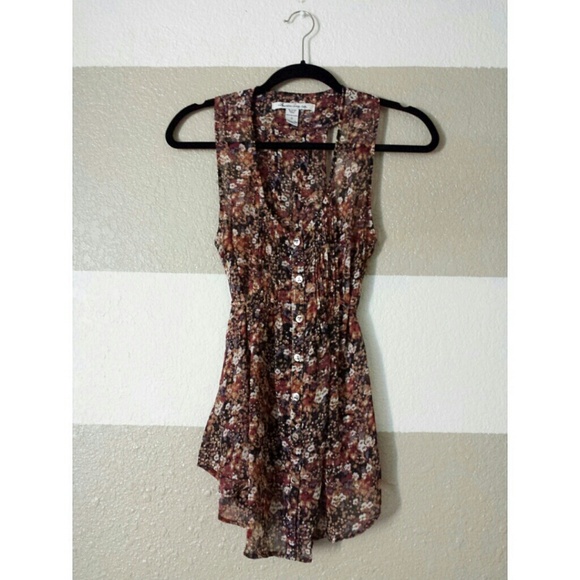 Cute American Rag Floral Sleeveless Button Up