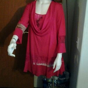 Adorable top for leggins