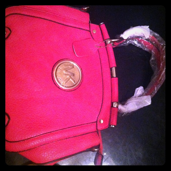 MK faux bag. So realistic great material