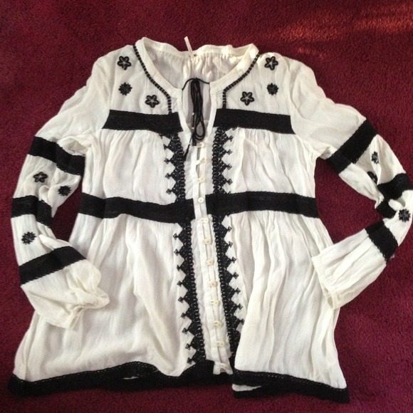 ❌SOLD❌ FREE PEOPLE Boho Embroidered Tunic Blouse - Picture 2 of 4