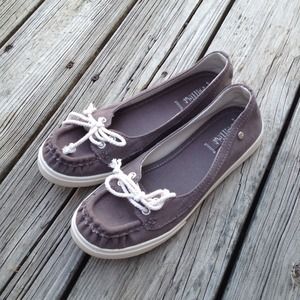 Gray boat shoes