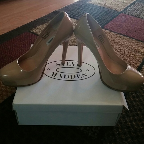 SOLD - Picture 3 of 4