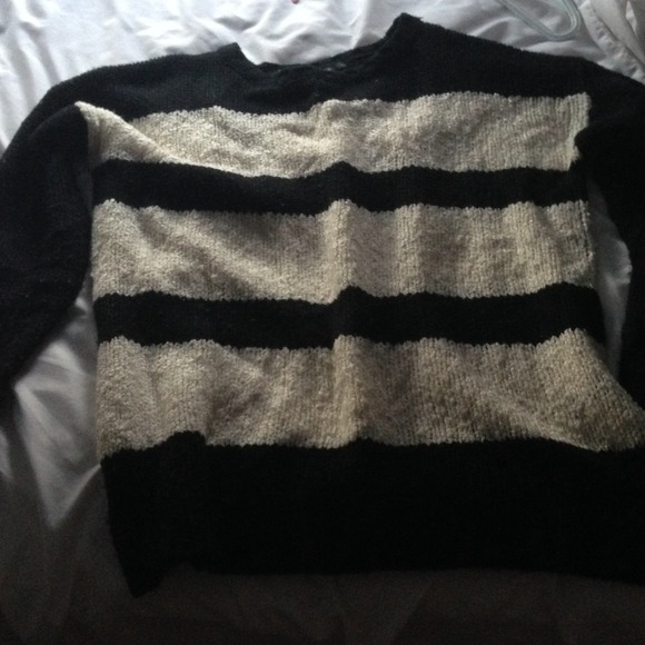 Oversized Black/White Striped Forever 21 Sweater