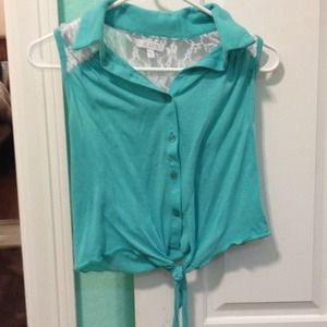 Girls collared button down top!