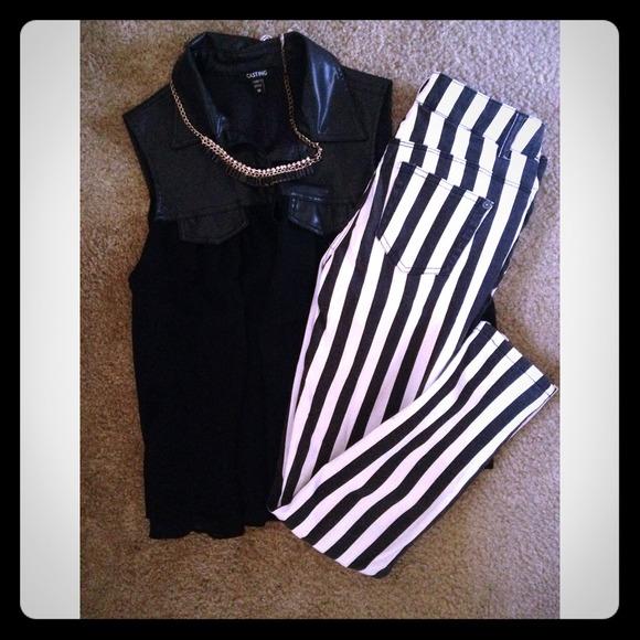 🚫sold on vinted🚫Striped jeans.💜