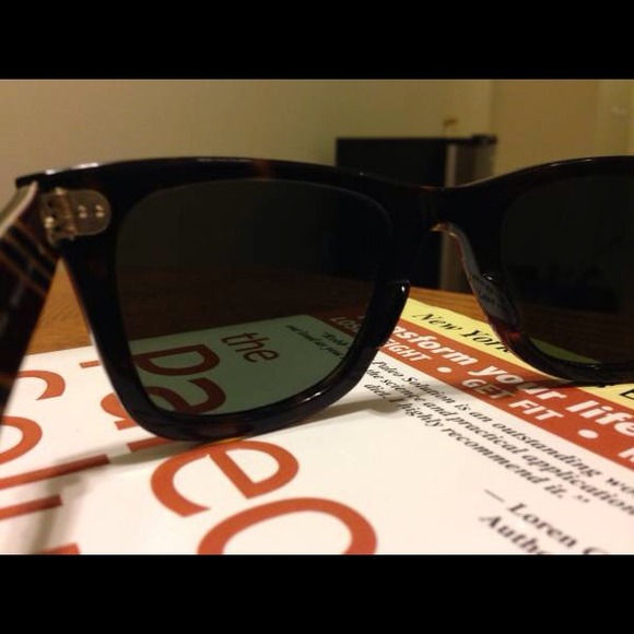 Ray Bans - Picture 2 of 3