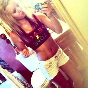 Rasta crop top