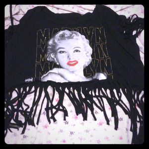 Marilyn Monroe top