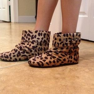 Leopard print ankle boots!