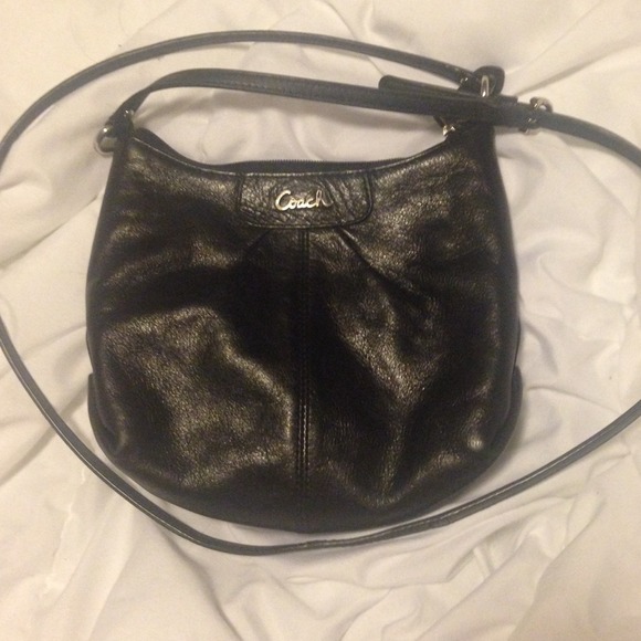 ⭐️Coach Ashley leather swingpack crossbody