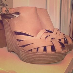 Aldo wedges in size 6