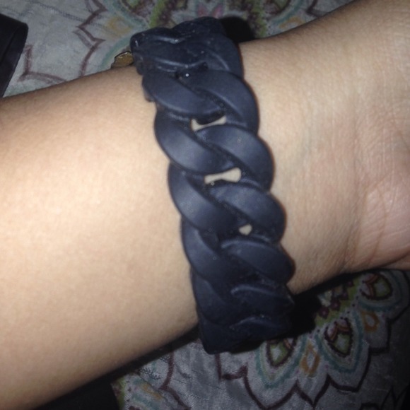 Black and gold watch - Picture 2 of 3