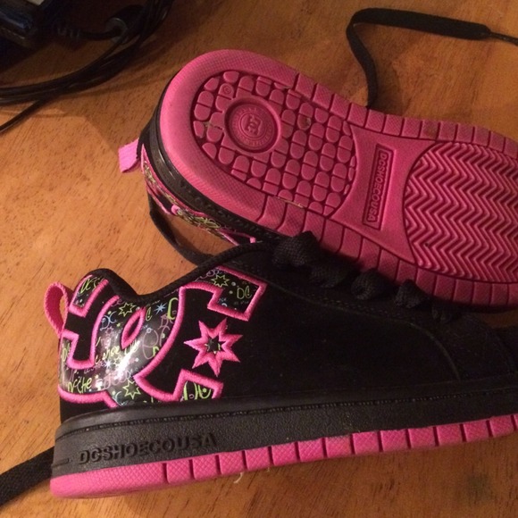 d/c Other - D/c shoes kids nothing at all wrong with them
