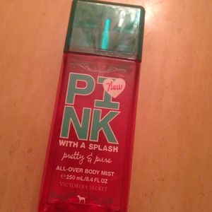 Pink body mist