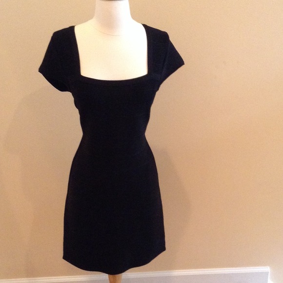 SOLD WHBM Instantly Slimming Sq Neck Cap Sleeve