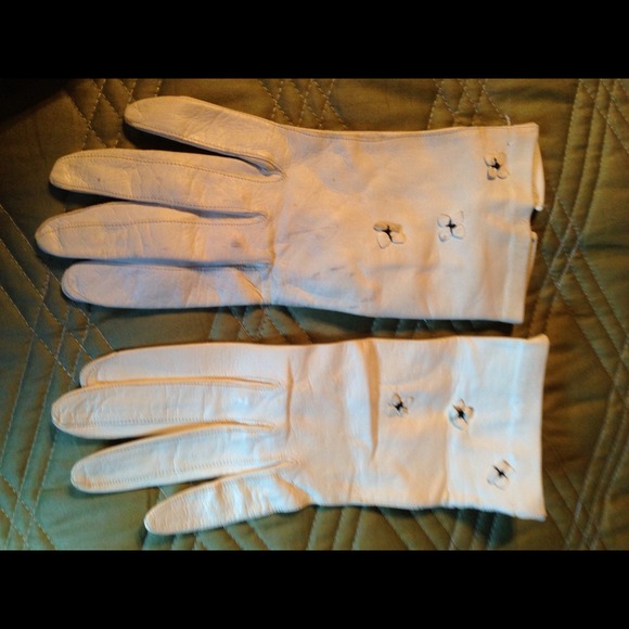 Vintage white leather gloves small - Picture 1 of 4