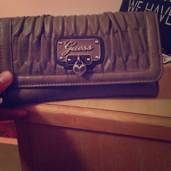 Guess wallet