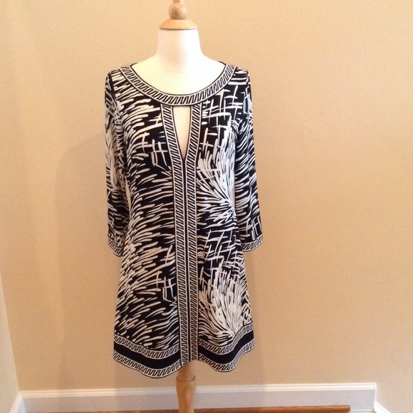 SOLD BCBGMAXAZRIA BLK an WHT Printed Sheath Dress
