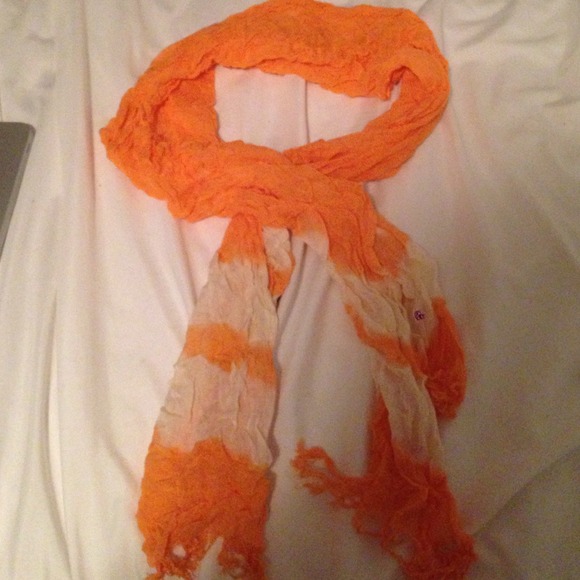 Orange/white light scarf - Picture 1 of 3