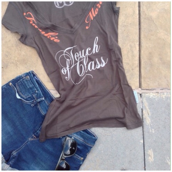 Frankie Morello khaki V-neck - Picture 4 of 5