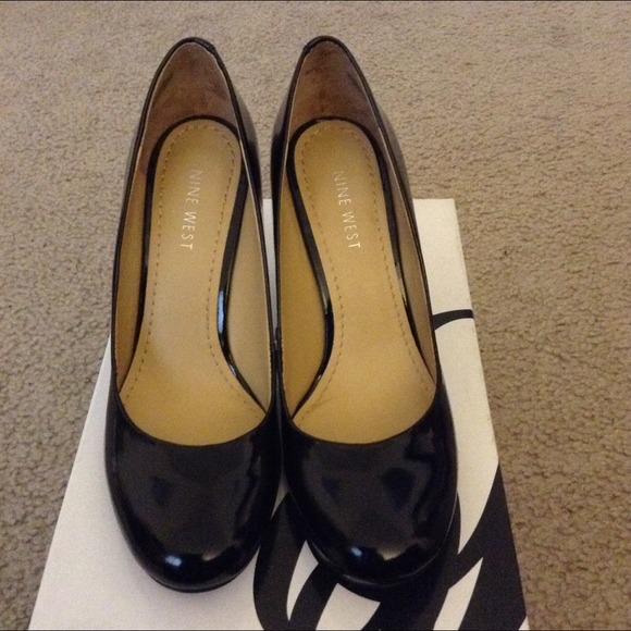 Nine West patent leather pumps