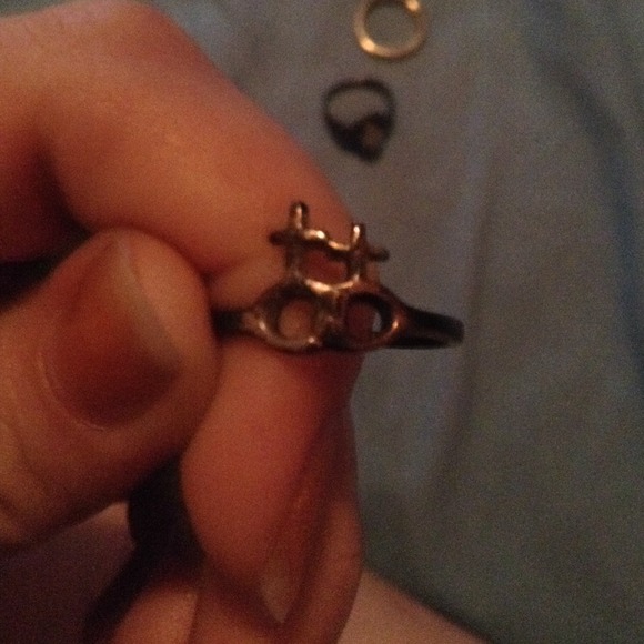 Rings - Picture 4 of 4