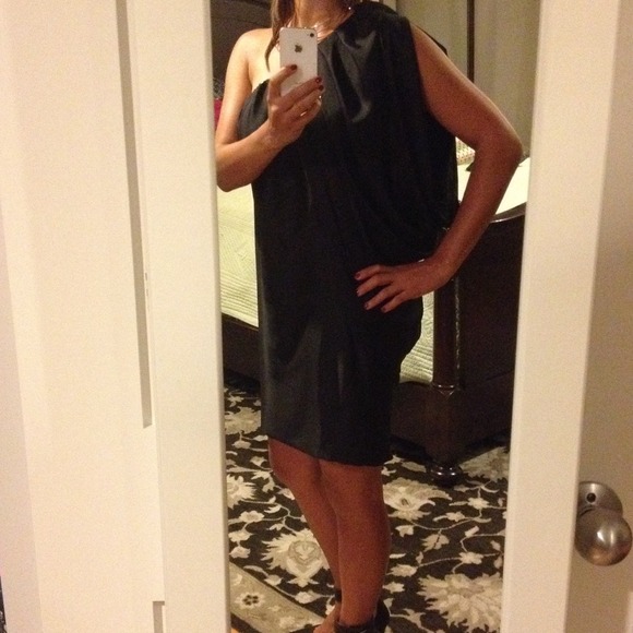Dress - Picture 4 of 4