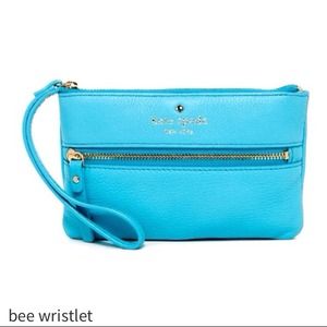 ❌SOLD❌Kate Spade Bee Wristlet