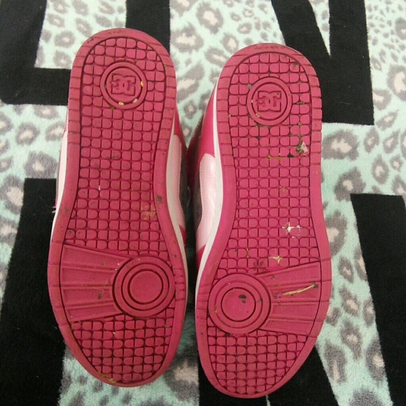 SOLD Pink/Grey DC Skate Shoes - Picture 3 of 4