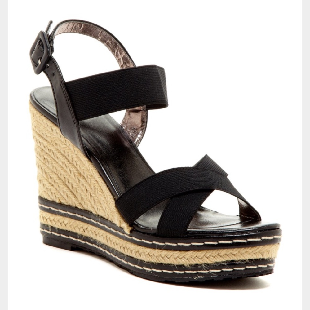 $100 Charles David Thrice NEW Still in Stores!