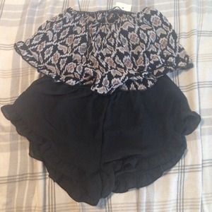 2 pairs of shorts