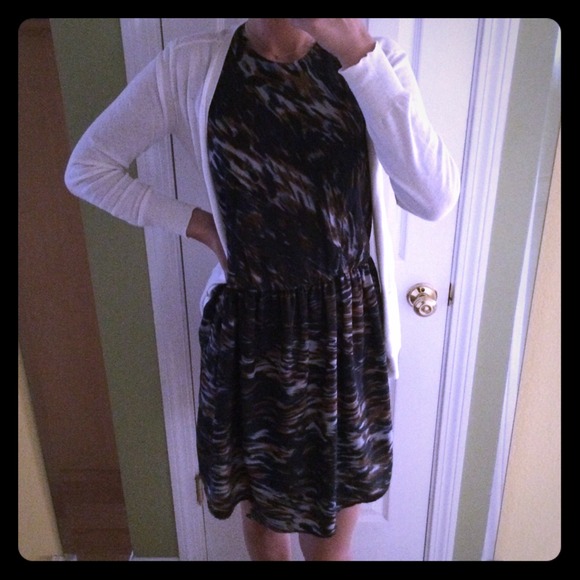 Urban Outfitters Dresses & Skirts - Back zipped dress