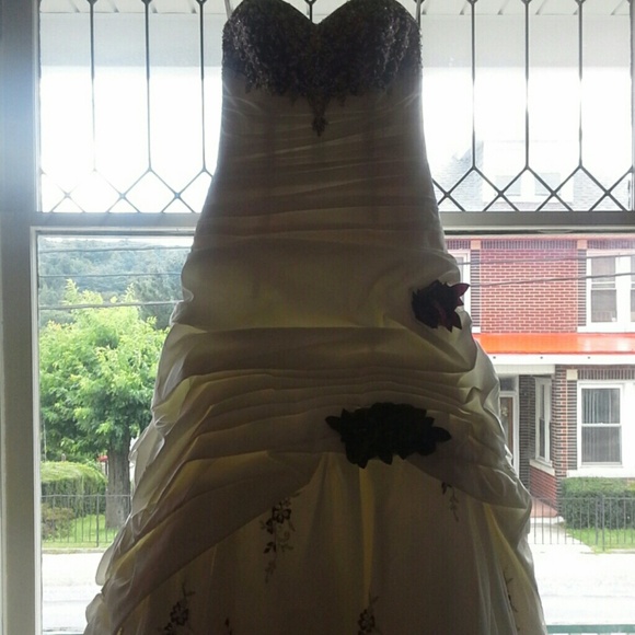 White and maroon wedding dress
