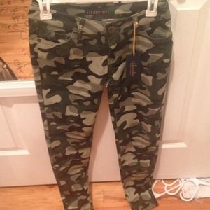 BRAND NEW CAMO JEANS😍