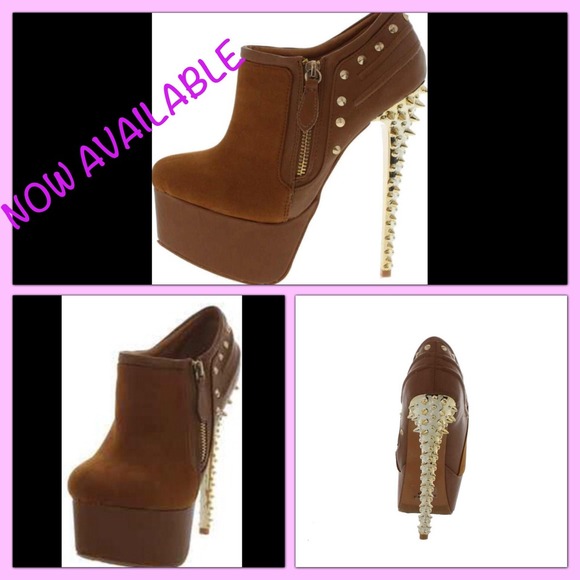 Shoes - Tan spike heel shoes