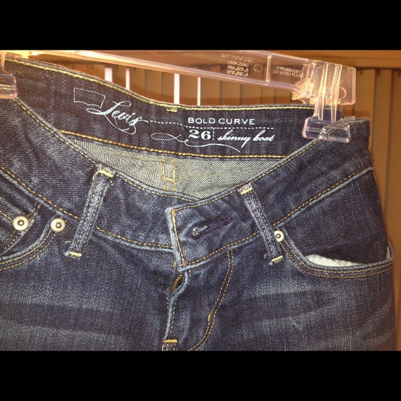 SOLD N BUNDLE, BOLD CURVE LEVI'S SIZE 26 - Picture 2 of 4