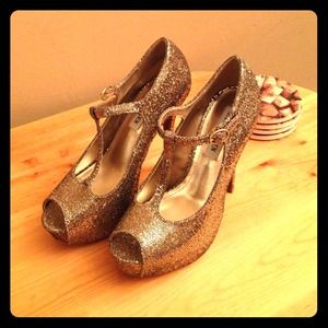 Steve Madden gold platforms