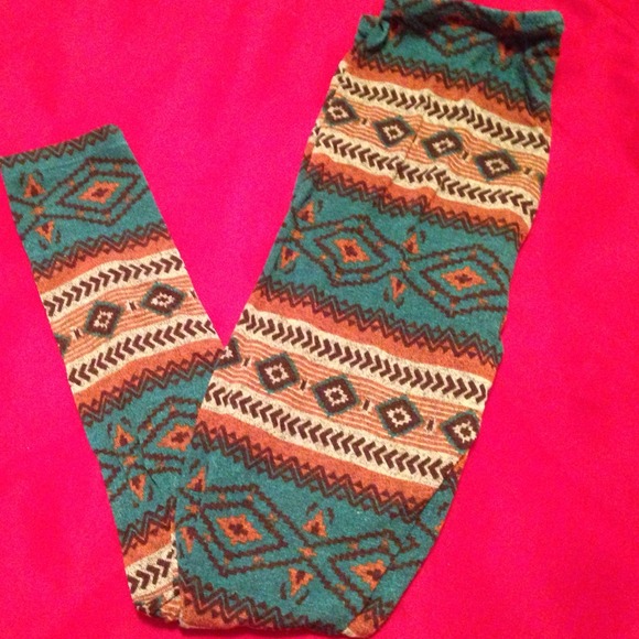 Tribal print leggings