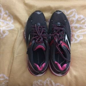 Brand new Brooks Glycerin running shoe