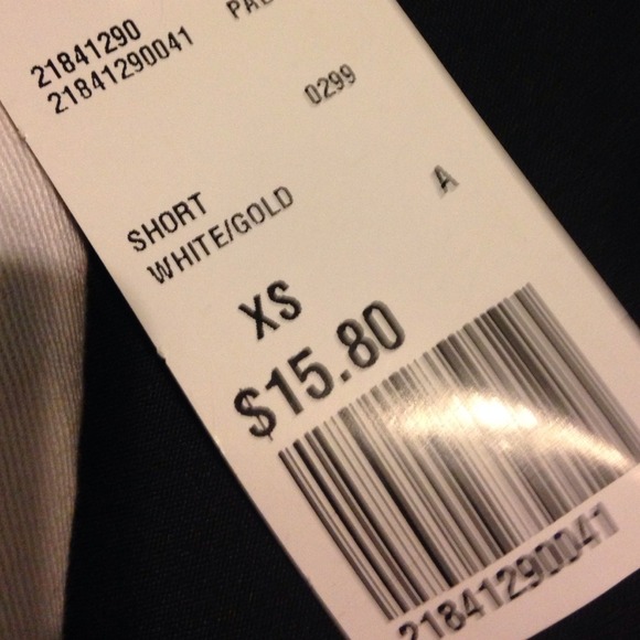 Brand new forever 21 shorts - Picture 2 of 2