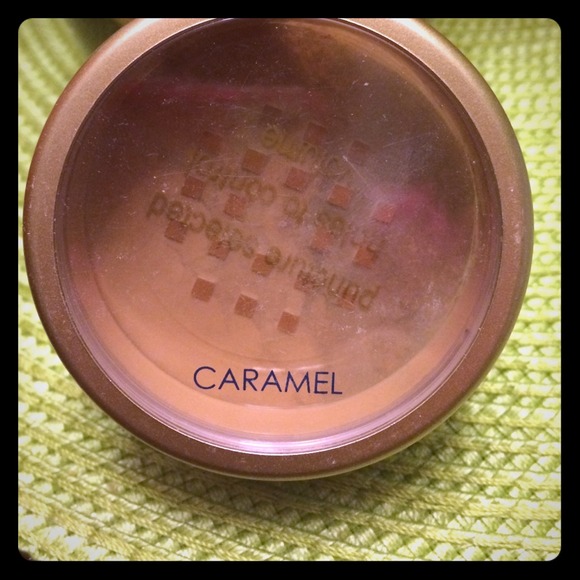 Jane Iredale loose powder -Carmel
