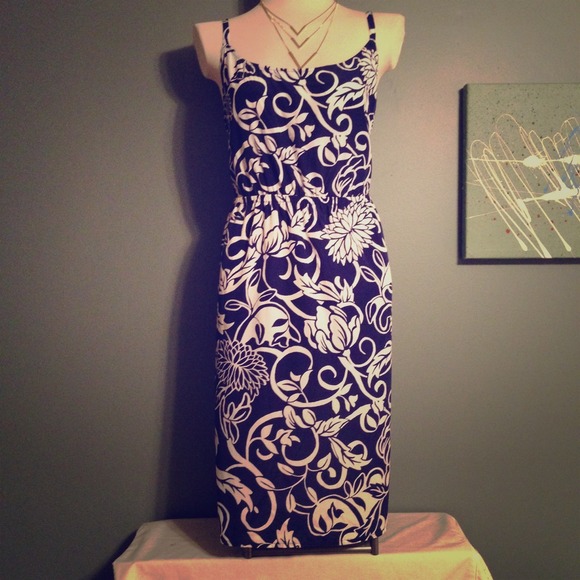 👻 Navy Print Knee Length Dress
