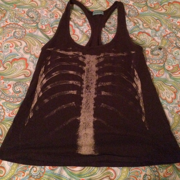 Rib cage tank
