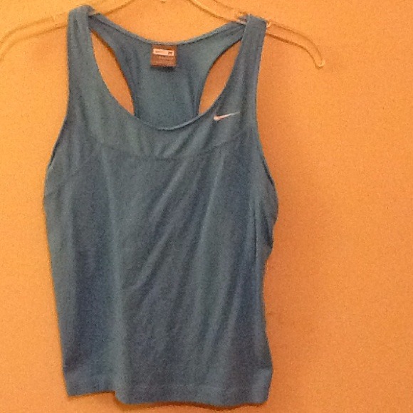 NIKE BLUE ATHLETIC TOP. SIZE MEDIUM