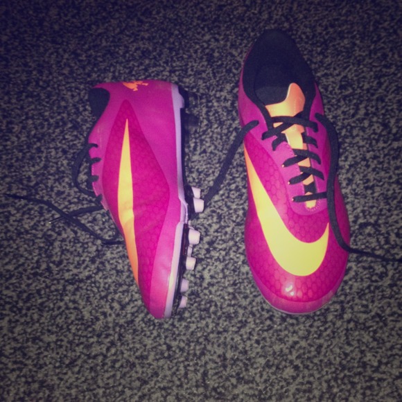 Soccer cleats (Nike)