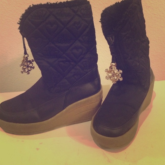 Authentic Juicy couture Winter Boots