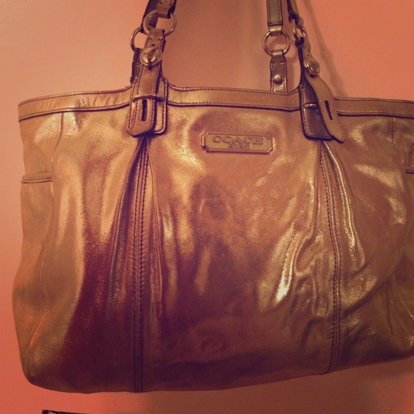Gold Coach Handbag 🎀