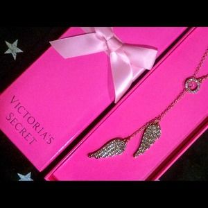 Diamond VS Wing Necklace