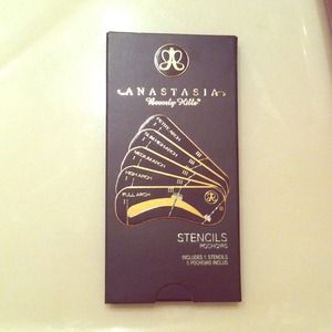 Anastasia Beverly Hills Brow Stencils!!