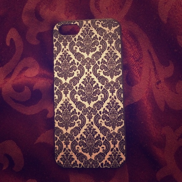 New without Tags Iphone 5S cover !